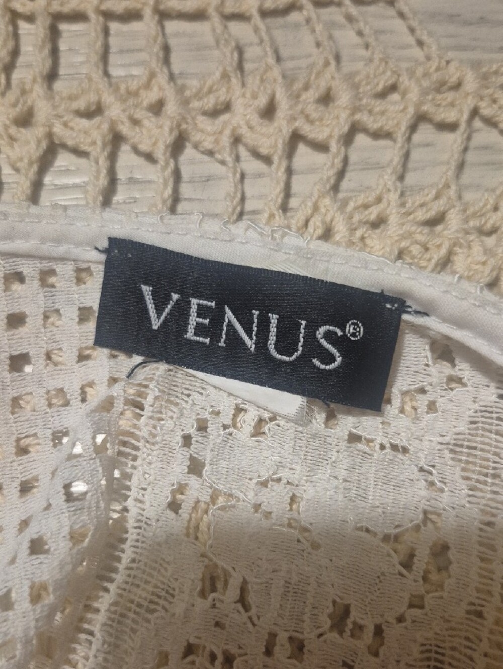 VENUS White Lace Zip-Front Tunic with Flared Sleeves - Picture 11 of 11
